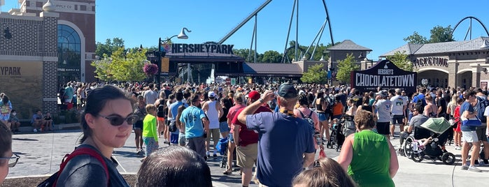Front Gate is one of Hersheypark.