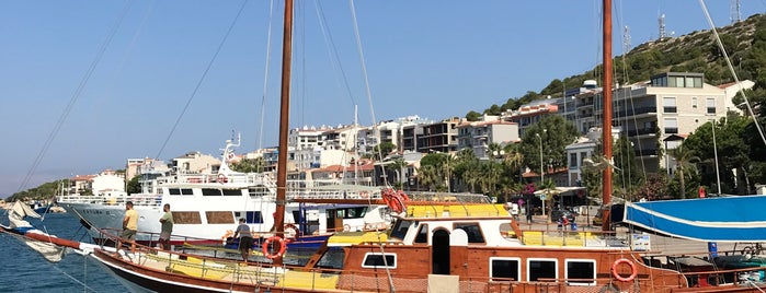 Poseidon Gezi Teknesi is one of mekanlar.
