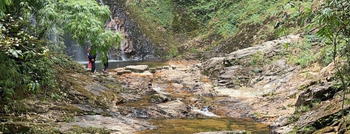 Thác Tình Yêu (Love Waterfall) is one of Sapa.