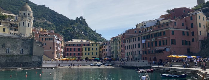 Vernazza is one of Pelo mundo 3.