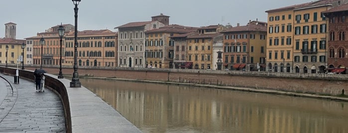 Ponte di Mezzo is one of Italy.