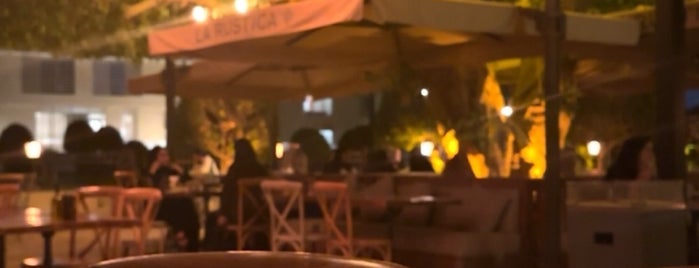 لاروستيكا is one of مطاعم الرياض.