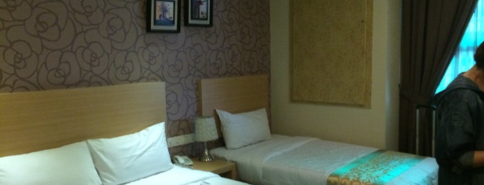 Eight Days Hotel is one of taman permas jaya.