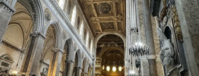 Duomo di Napoli is one of Amalfi & Capri.