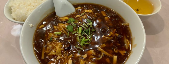 青葉新館 is one of Chinese food.