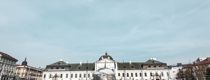 Grasalkovičov palác (Prezidentský palác) | Grassalkovich Palace is one of Bratislava.