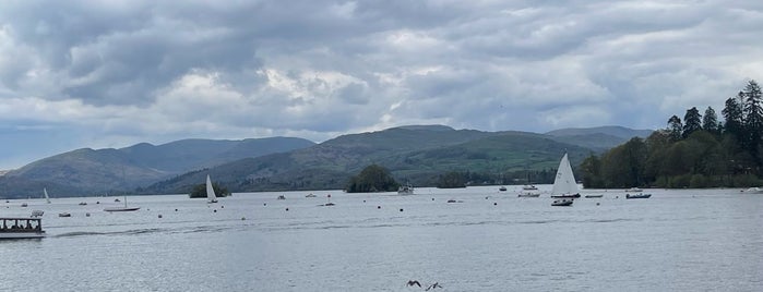 Lake Windermere is one of Lake District.