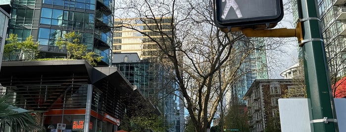 City of Vancouver, BC is one of Lugares favoritos de Darwin.