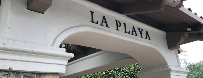 La Playa Hotel is one of Tempat yang Disukai Fred.