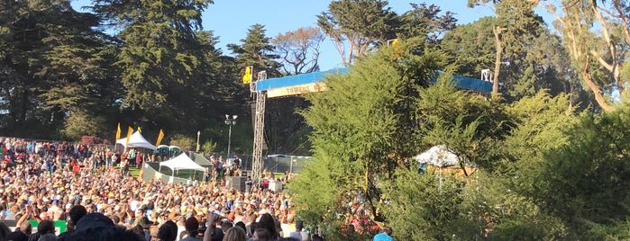 Towers Of Gold Stage HSB is one of Guide to San Francisco's best spots.