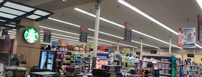 Safeway is one of Justinさんのお気に入りスポット.
