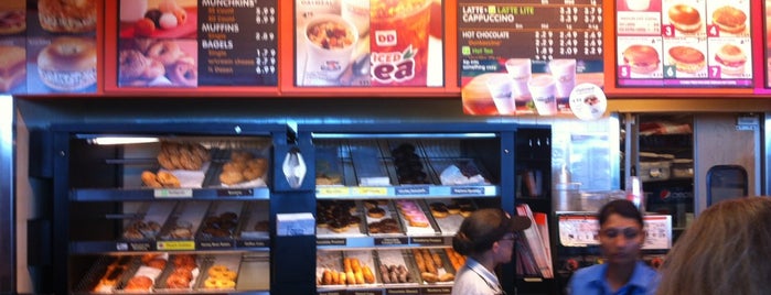 Dunkin' is one of Locais curtidos por Chai.