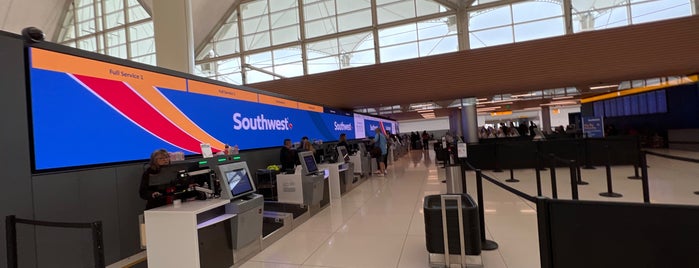 Southwest Airlines Ticket Counter is one of Wendy’s Liked Places.