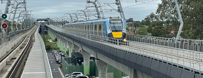 Murrumbeena Station is one of Melbourne Train Network.