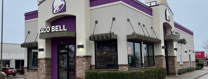 Taco Bell is one of Ray’s Liked Places.