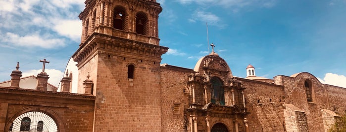 Cusco is one of Perú.