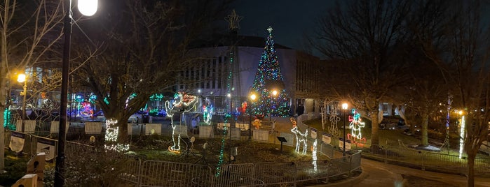 Downtown Naperville is one of fun nights.