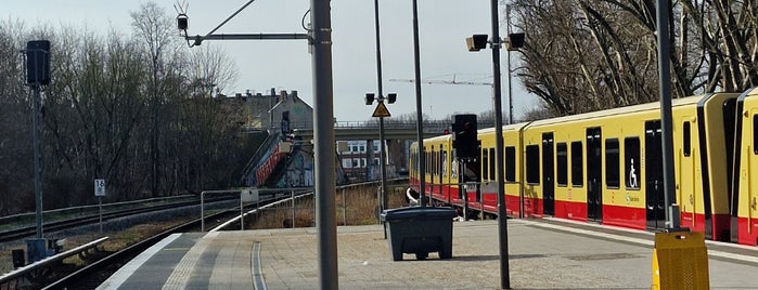 S Sonnenallee is one of Bahnhöfe BM Berlin + HBF.