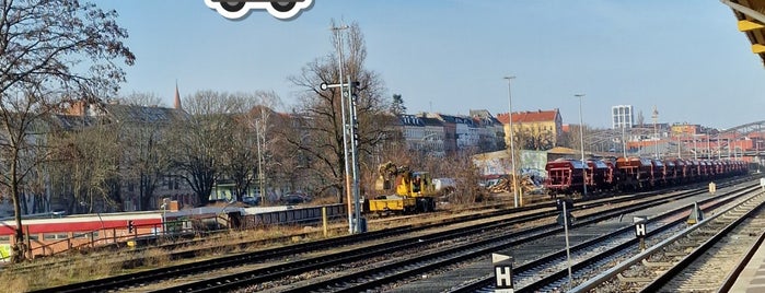 S+U Neukölln is one of Berlin Bahnhof Ring.