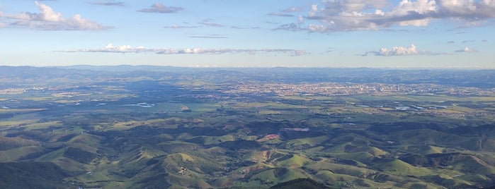 Pico Agudo is one of Santo Antônio do Pinhal.