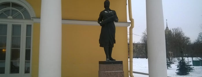 Скульптура "Тыл" is one of Культурное наследие Ленинграда.