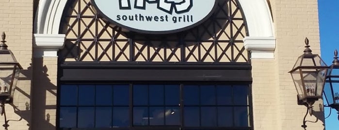Moe's Southwest Grill is one of Lieux qui ont plu à Carl.