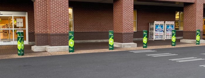 Publix is one of Low Carb in Chattanooga.