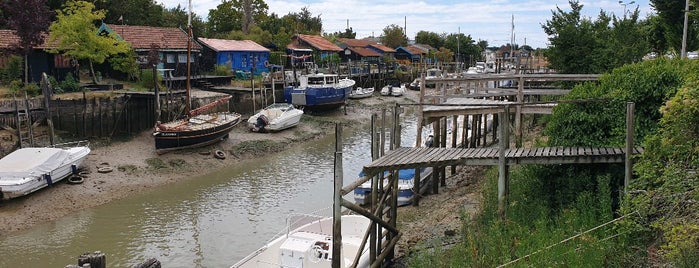 Port de La Tremblade is one of Locais curtidos por LindaDT.