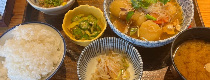 おばんざい料理 なかよし 並木橋店 is one of 食べたい和食.