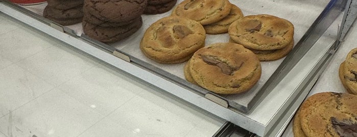 Ben's Cookies is one of 🍩🍪.