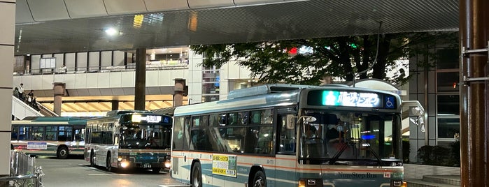 大宮駅西口バス停 is one of バスターミナル.