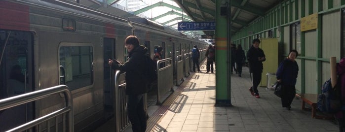 ノクチョン駅 is one of Subway Stations in Seoul(line1~4 & DX).