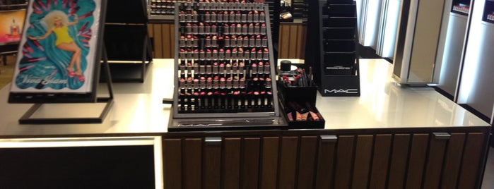 MAC Cosmetics is one of SG baby!.