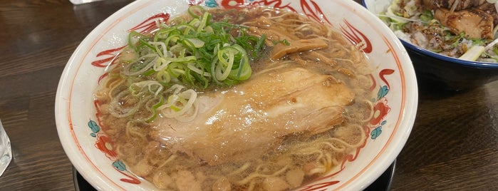 尾道ラーメン 壱番館 新宿御苑店 is one of Tempat yang Disukai Hide.