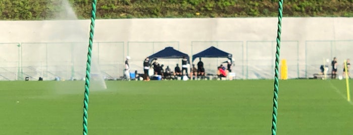 廃校転用したサッカーグラウンド