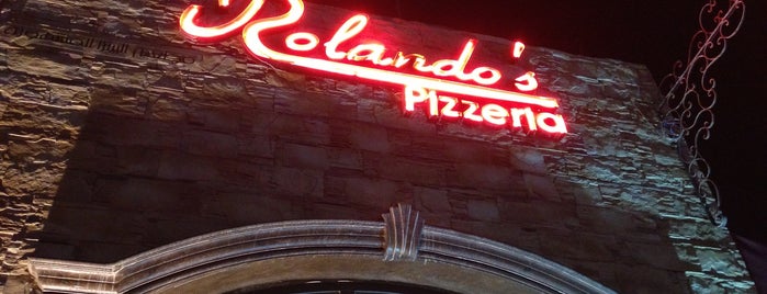 Rolando's Pizzeria is one of Queen 님이 저장한 장소.
