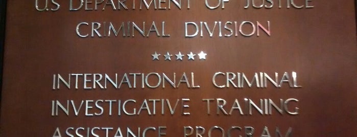 Dept. of Justice OPDAT is one of Lizzie'nin Beğendiği Mekanlar.