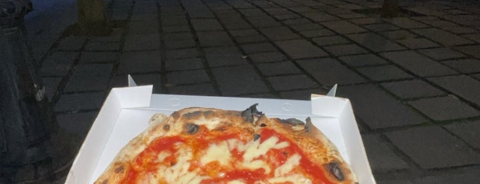 pizzeria da nanni is one of Pizza.