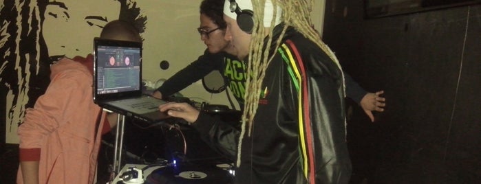 Afro - Beat Sound system is one of Bogota.