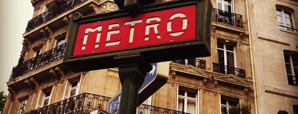 Métro Maubert–Mutualité [10] is one of Paris: husband's hometown ♥.