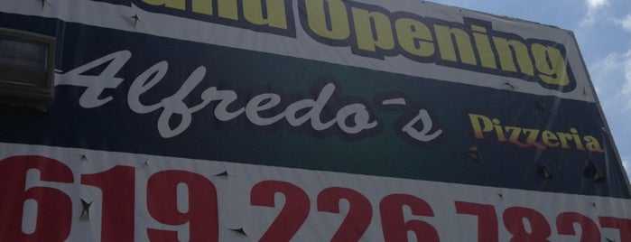 Alfredo's Pizzeria is one of Tempat yang Disukai billy.