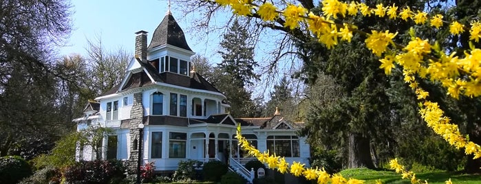 Deepwood Estate is one of Pacific Northwest.