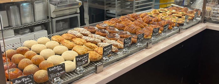 Croissants Du Tokyo is one of Bakeries_LA.