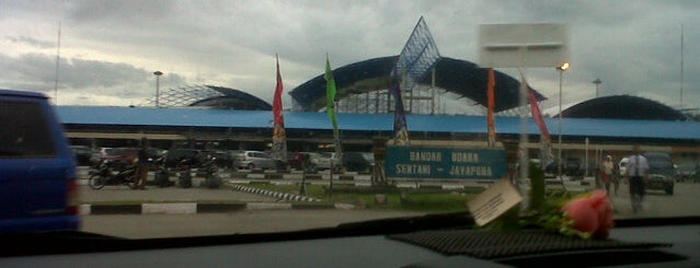 Bandar Udara Internasional Sentani (DJJ) is one of Airport.