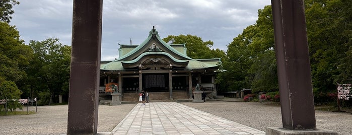 Hokoku Shrine is one of 銅像.