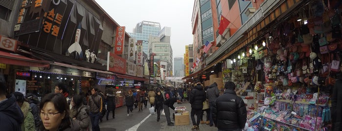 Рынок Нандэмун is one of Seoul To-Do List.