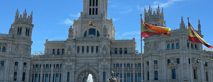 Fuente de La Cibeles is one of Guide to Madrid's best spots.
