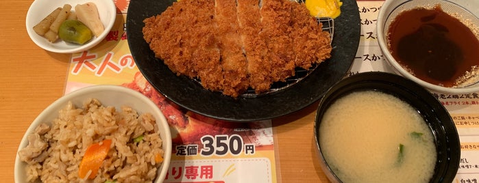 とんかつ玉藤 エスタ大食品街店 is one of LOCO CURRY.