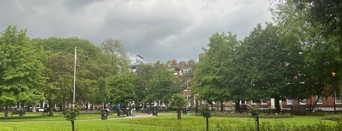 Park Square is one of Leeds.