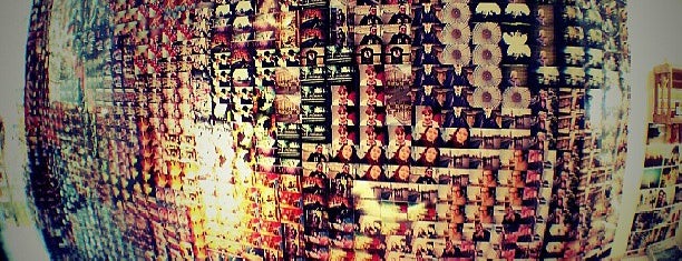 Lomography Gallery Store is one of Countries to go to.